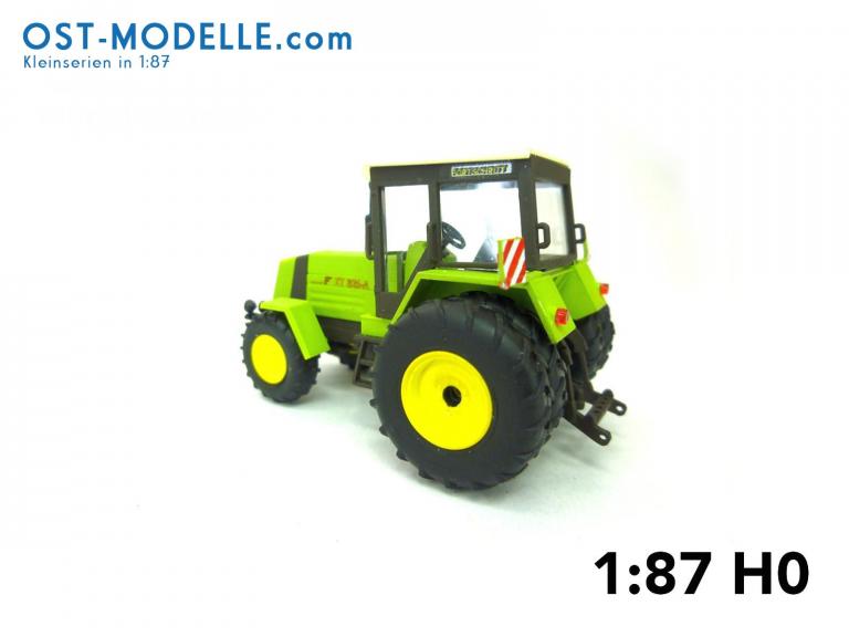 Traktor Fortschritt ZT 325 gruen neu